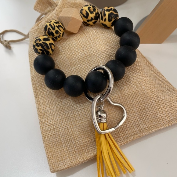 Bracelet Keychain Silicone Wood Beads/Lanyard Teacher Badge Holder Gift Set - Picture 6 of 7